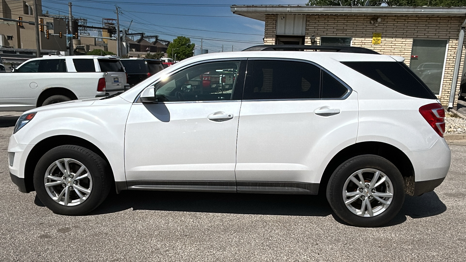2017 Chevrolet Equinox LT AWD  - H37189D  - Kars Incorporated - DSM