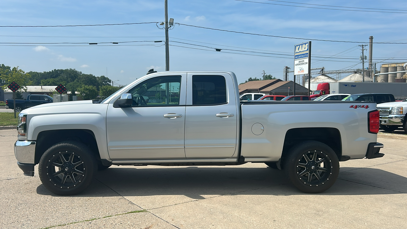 2018 Chevrolet Silverado 1500 LT 4WD  - J00711D  - Kars Incorporated - DSM