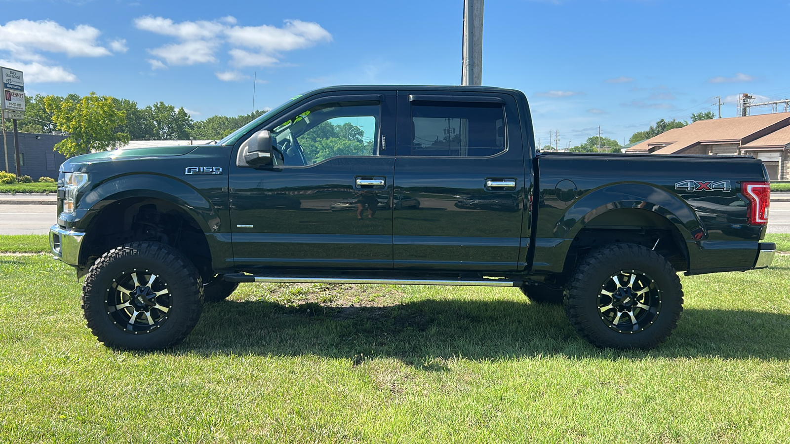 2015 Ford F-150 SUPERCREW 4WD  - F68717D  - Kars Incorporated - DSM