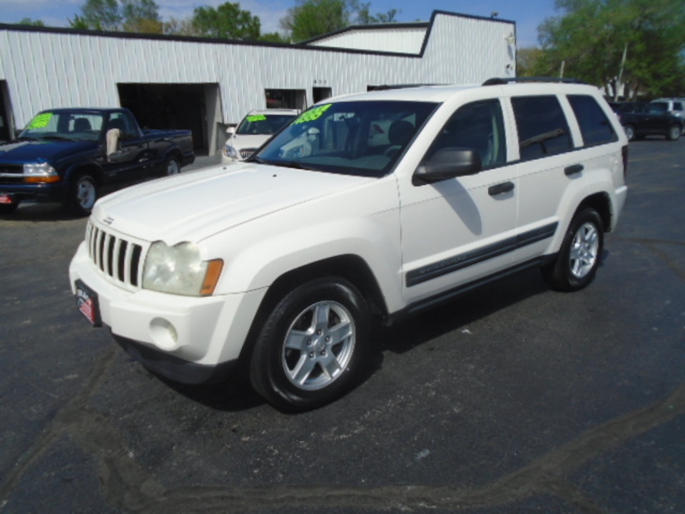 2005 Jeep Grand Cherokee Laredo 4x4  - 11198  - Select Auto Sales