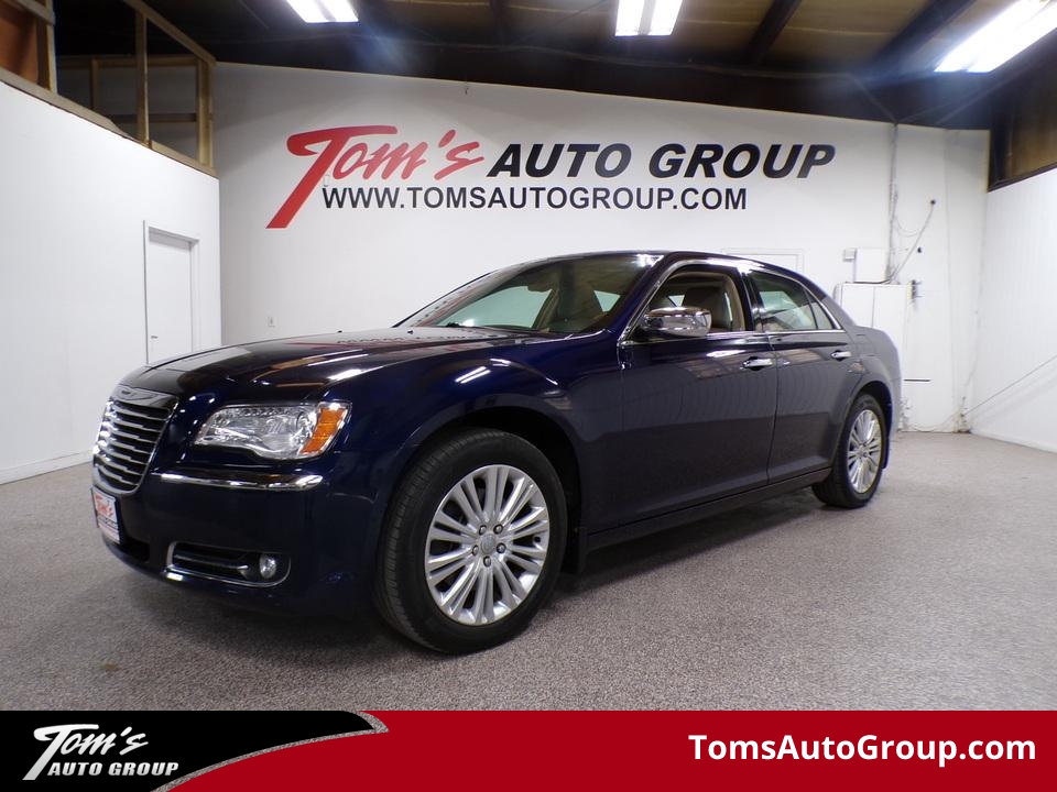 2013 Chrysler 300 300C  - W33055C  - Tom's Auto Group