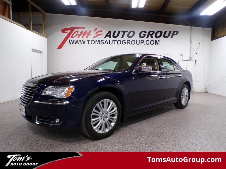 2013 Chrysler 300  - Tom's Auto Group