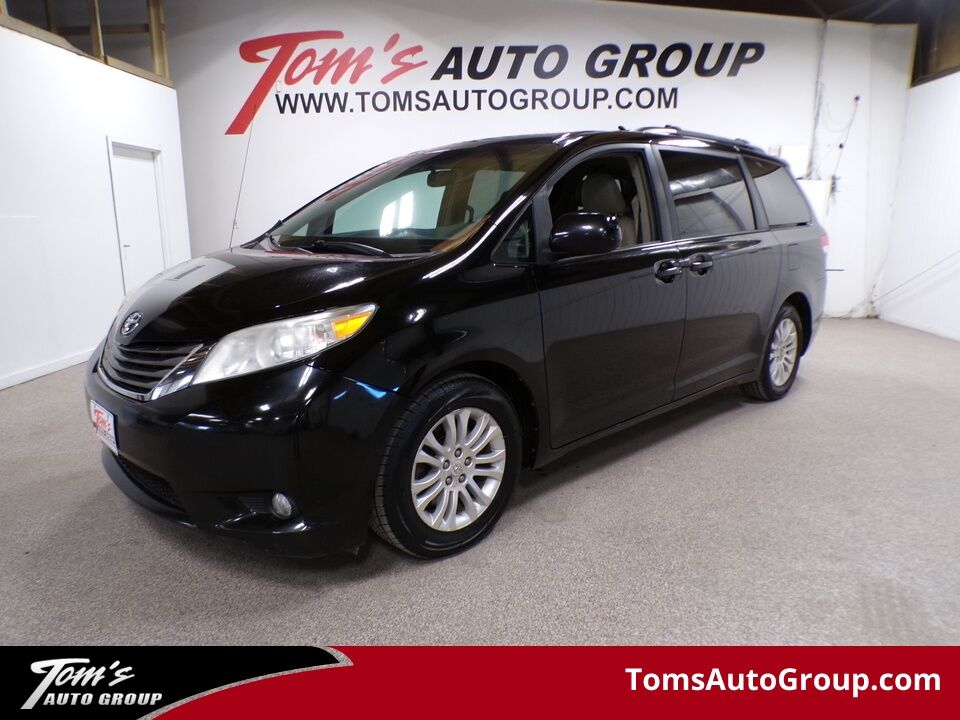 2011 Toyota Sienna  - Tom's Venta De Auto