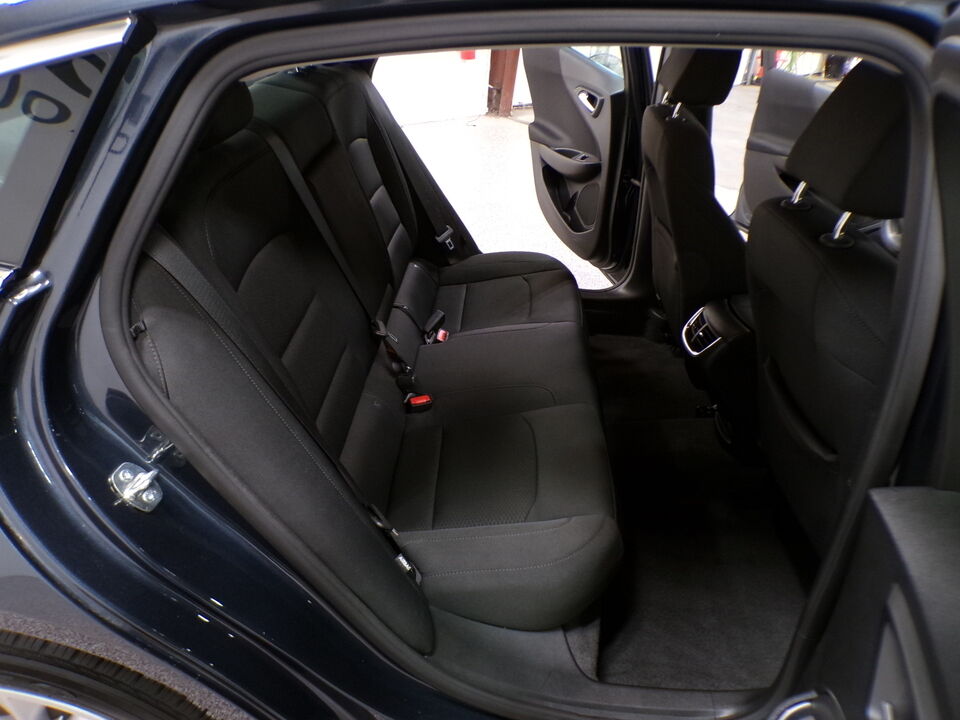 2020 Chevrolet Malibu  - Tom's Budget Cars