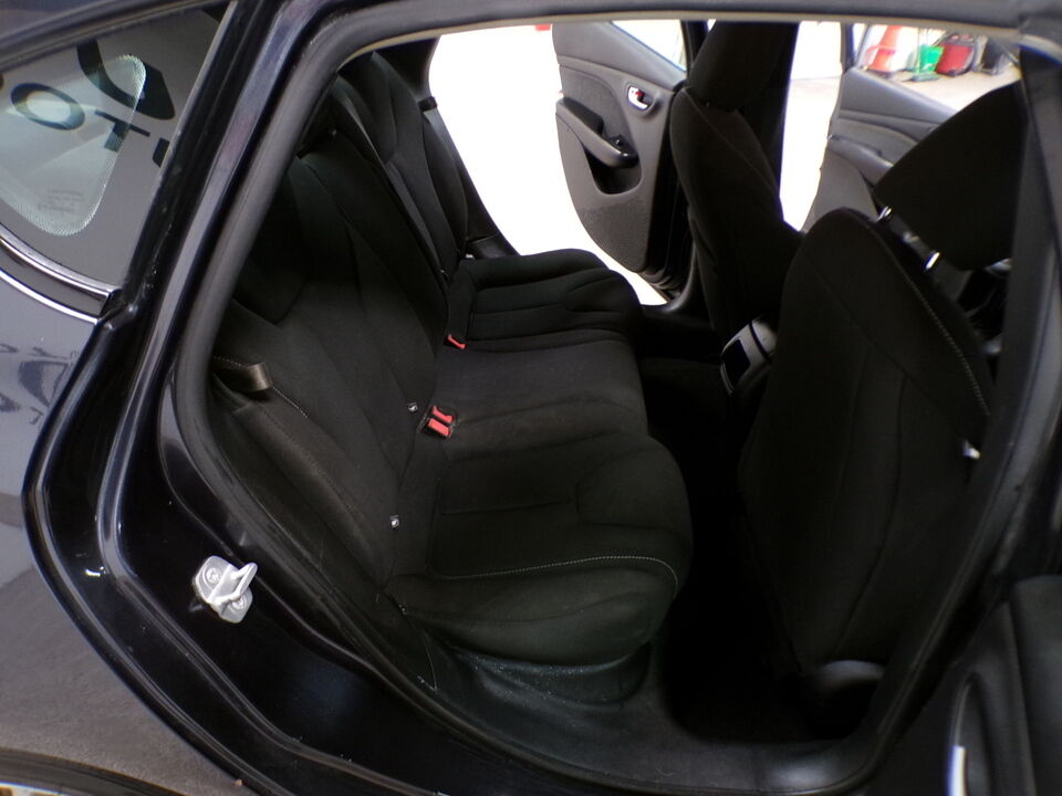 2013 Dodge Dart  - Tom's Budget Cars