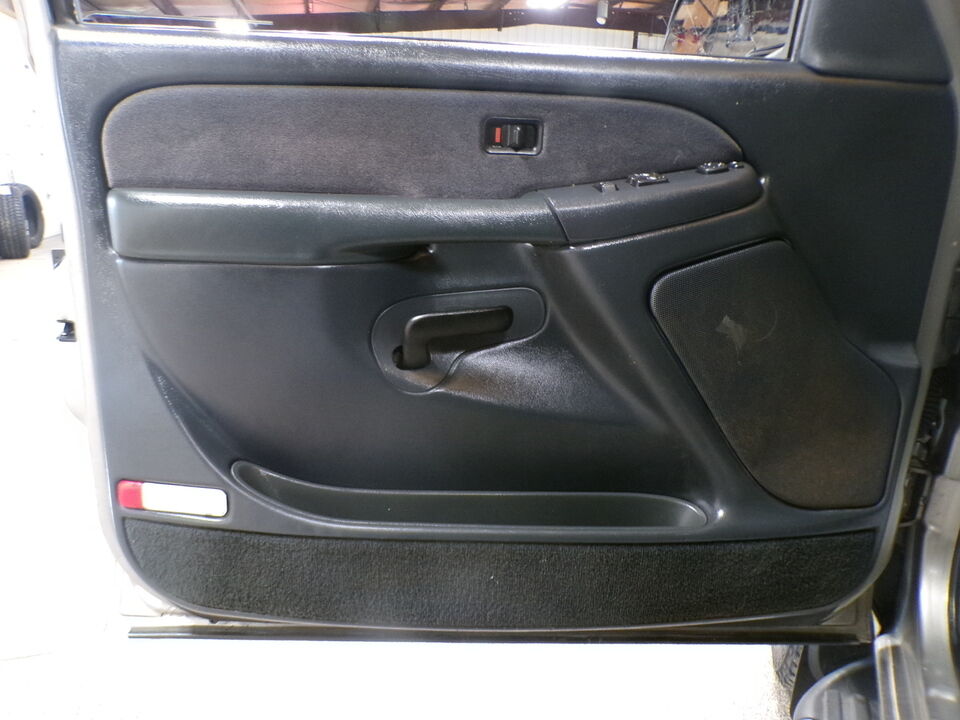 2002 Chevrolet Silverado 2500HD  - Tom's Budget Cars