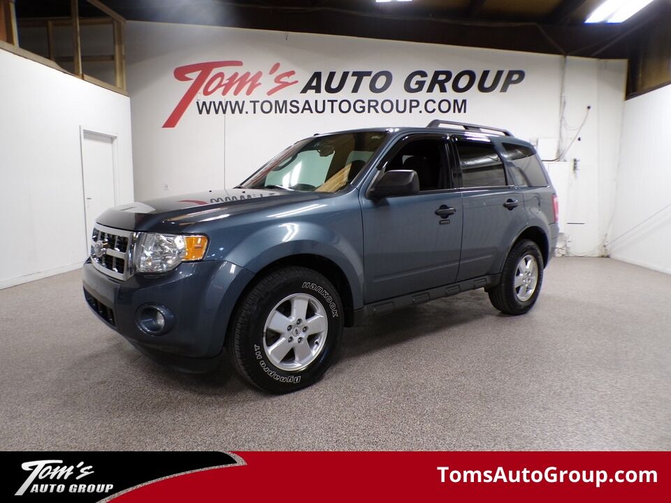 2012 Ford Escape  - Tom's Auto Sales North