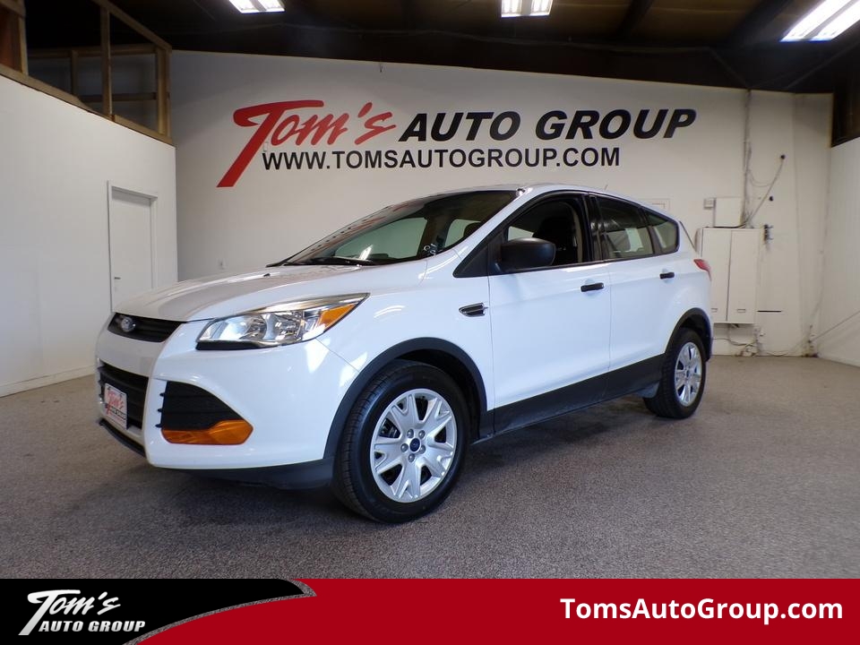 2015 Ford Escape S  - N46724L  - Tom's Auto Group