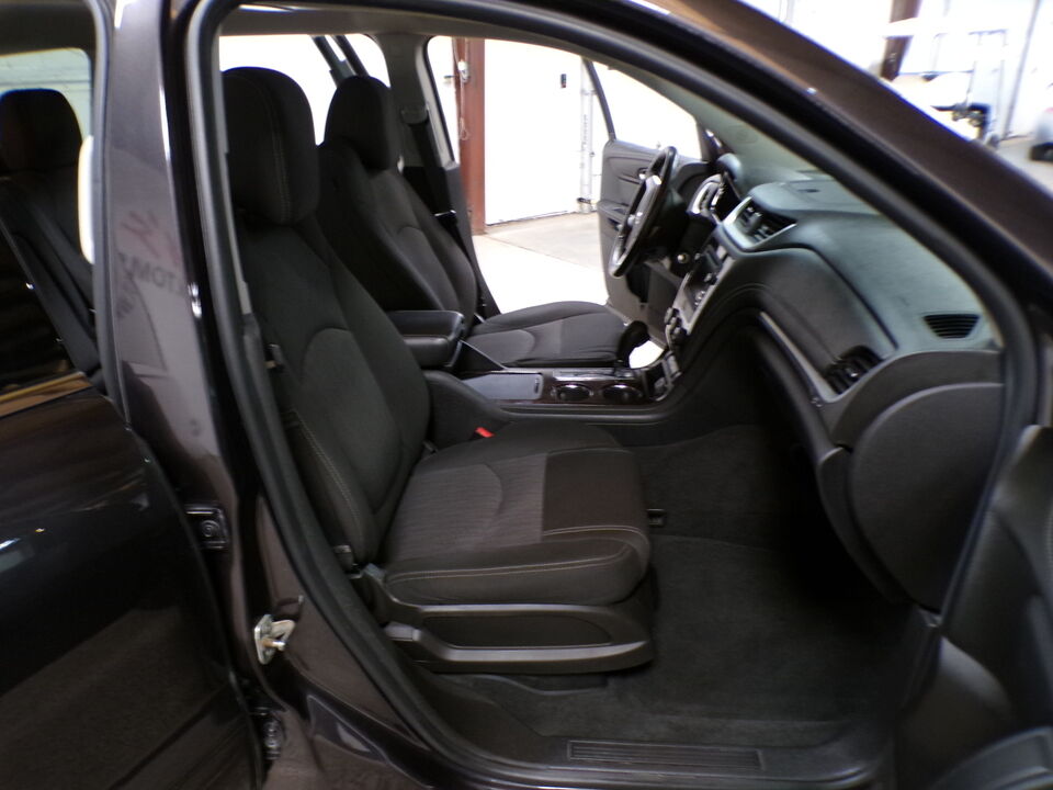 2016 Chevrolet Traverse  - Tom's Credit City