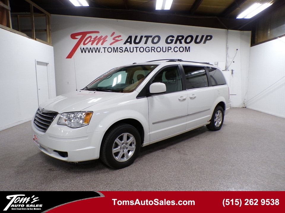 2010 Chrysler Town & Country Touring  - B26702L  - Tom's Budget Cars