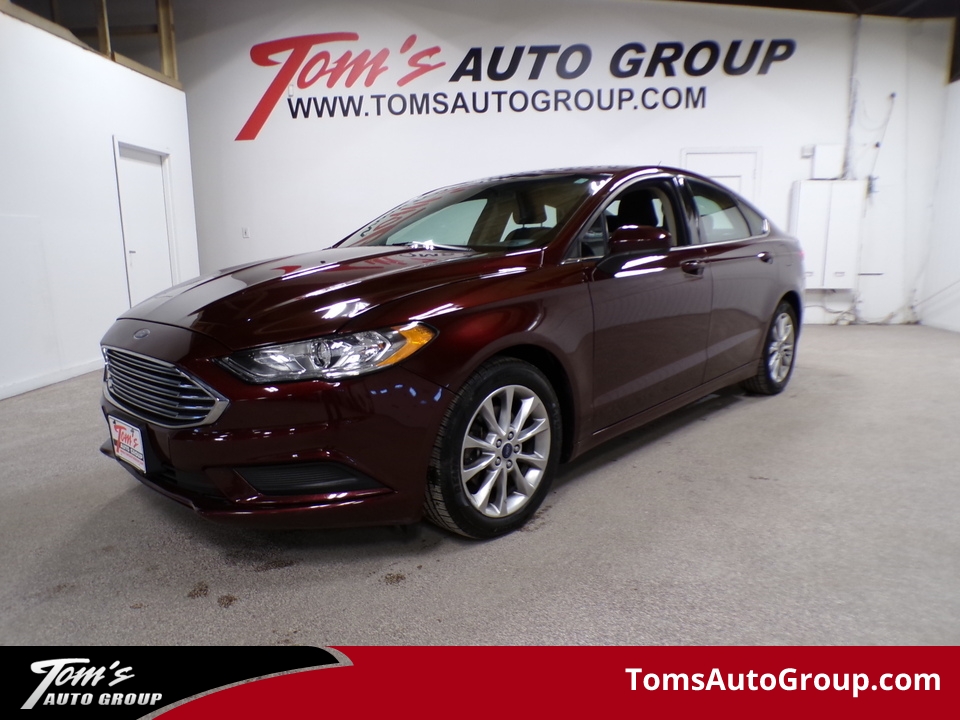 2017 Ford Fusion SE  - M14912L  - Tom's Auto Sales, Inc.