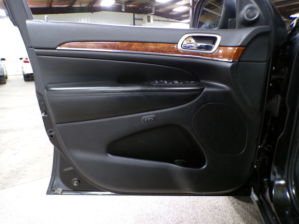2011 Jeep Grand Cherokee  - Tom's Budget Cars