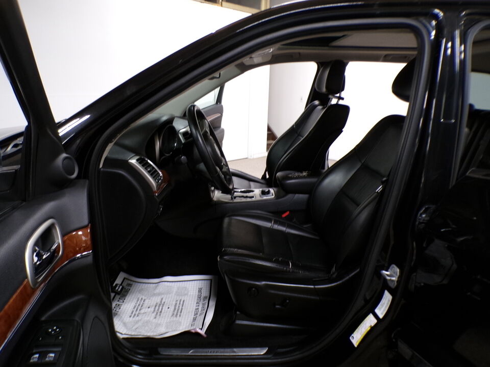 2011 Jeep Grand Cherokee  - Tom's Budget Cars