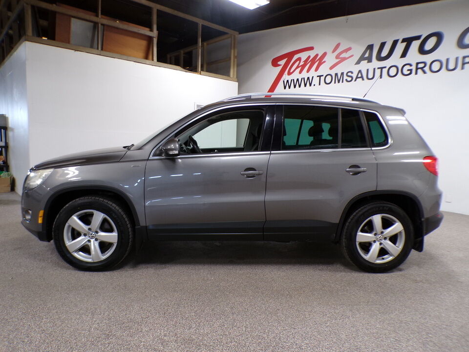 2010 Volkswagen Tiguan  - Tom's Budget Cars