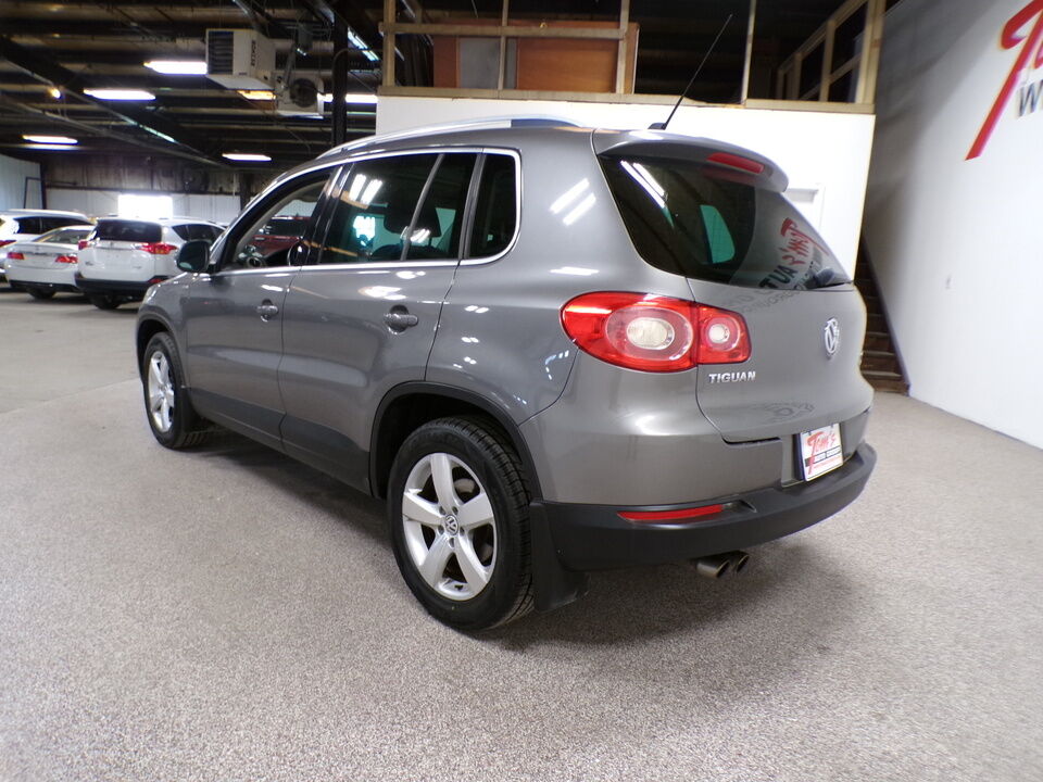 2010 Volkswagen Tiguan  - Tom's Budget Cars