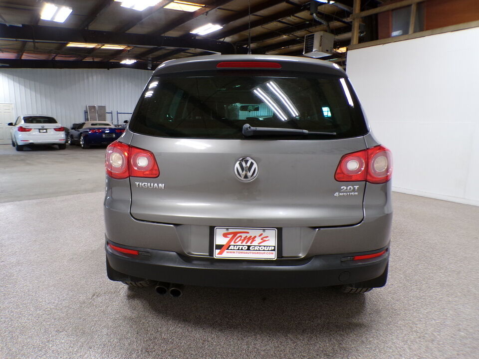 2010 Volkswagen Tiguan  - Tom's Budget Cars