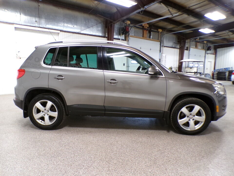2010 Volkswagen Tiguan  - Tom's Budget Cars