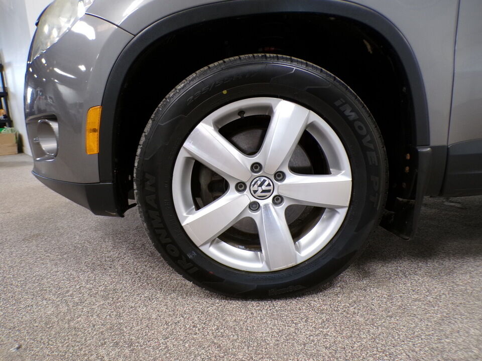 2010 Volkswagen Tiguan  - Tom's Budget Cars