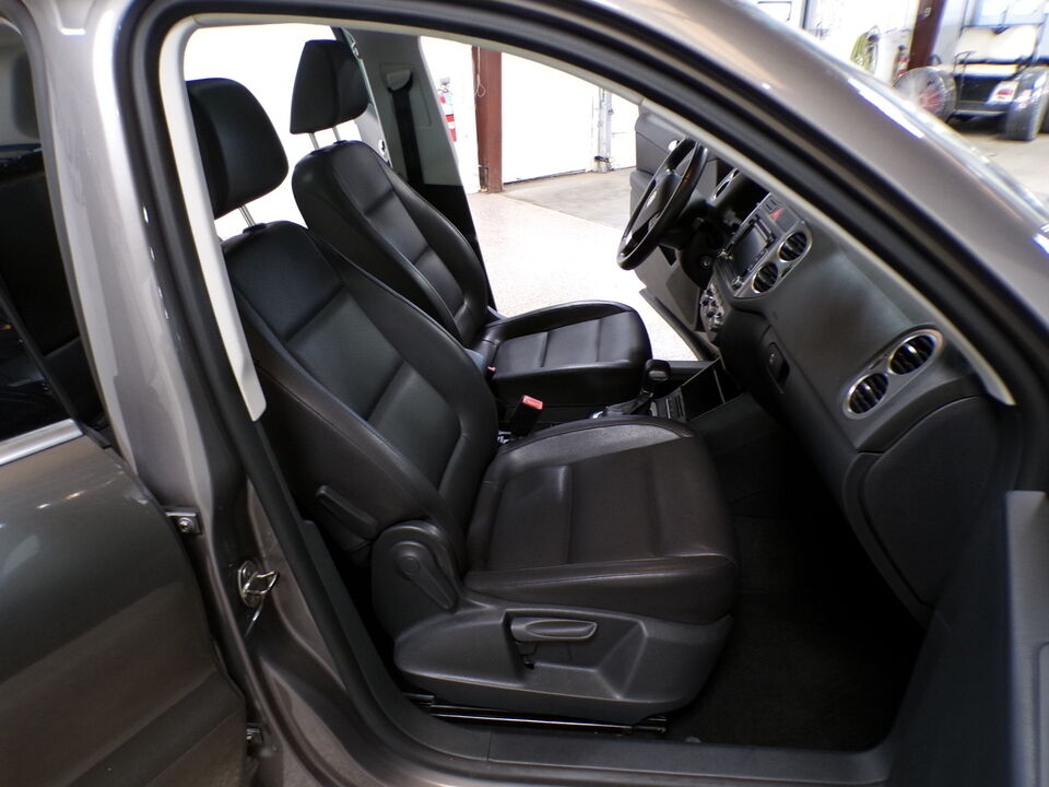 2010 Volkswagen Tiguan  - Tom's Budget Cars