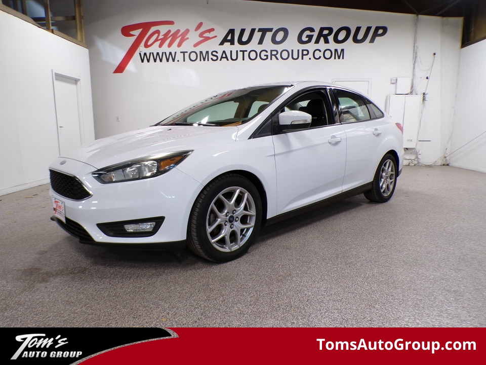 2015 Ford Focus SE  - W01185L  - Tom's Auto Group