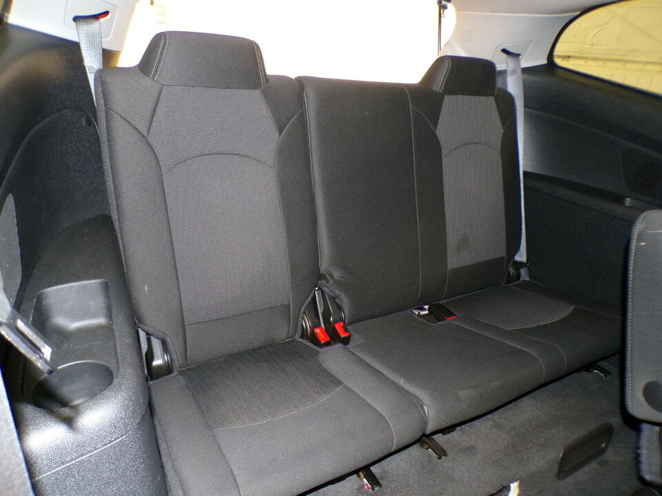 2015 Chevrolet Traverse  - Tom's Credit City