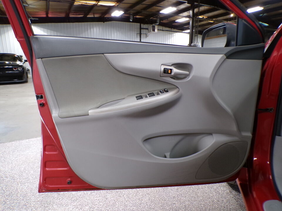 2010 Toyota Corolla  - Tom's Credit City