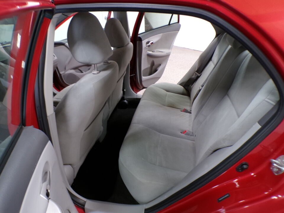 2010 Toyota Corolla  - Tom's Credit City