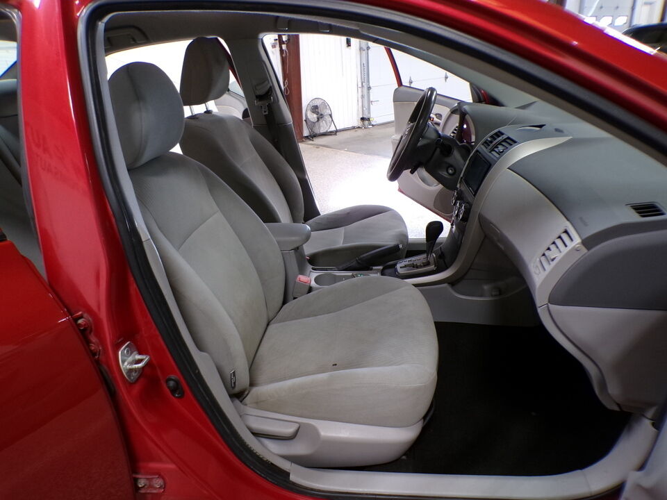 2010 Toyota Corolla  - Tom's Credit City