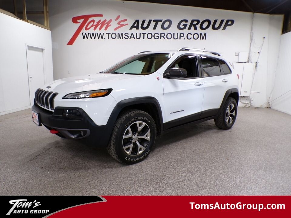 2015 Jeep Cherokee  - Tom's Auto Group