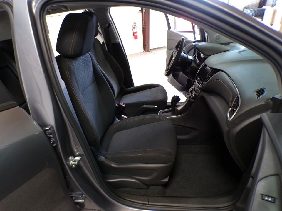 2020 Chevrolet Trax  - Tom's Credit City