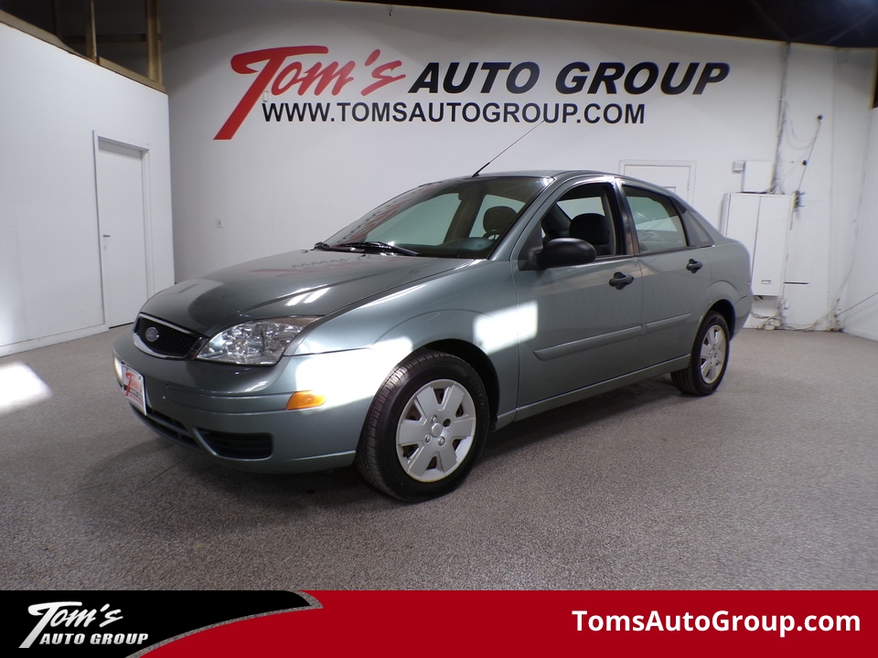 2006 Ford Focus SE  - M03590L  - Tom's Auto Sales, Inc.