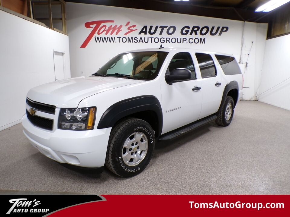 2013 Chevrolet Suburban  - Tom's Auto Group