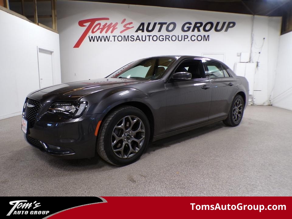 2017 Chrysler 300 300S  - M97515  - Tom's Auto Group