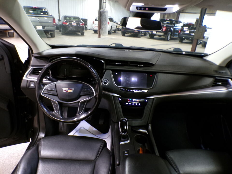 2018 Cadillac XT5  - Tom's Credit City