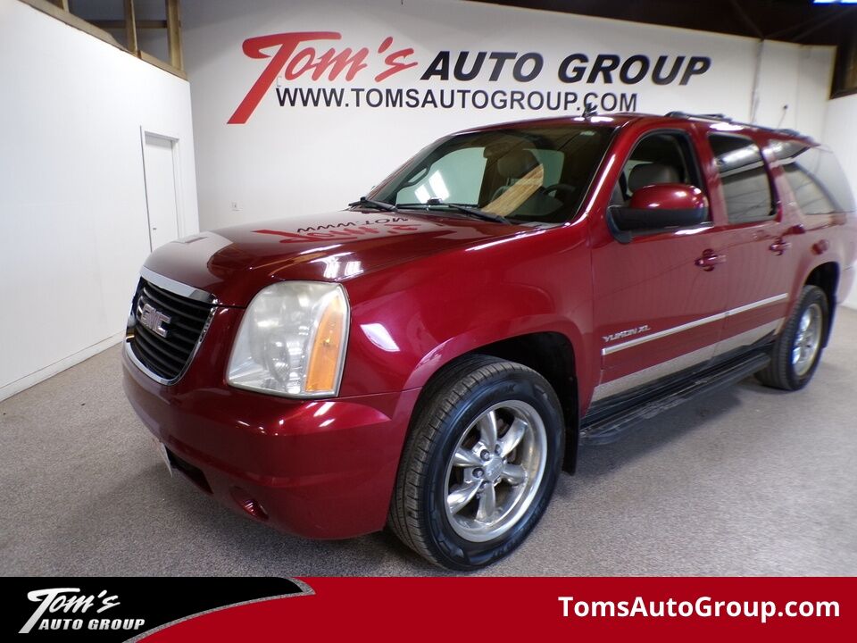 2011 GMC Yukon XL  - Tom's Auto Group