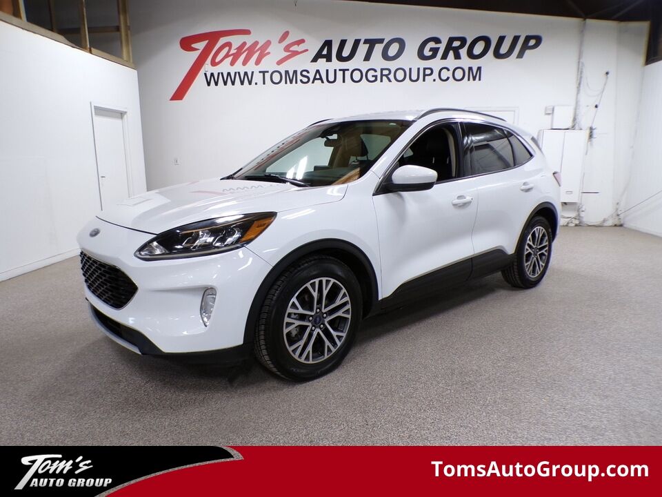 2020 Ford Escape  - Tom's Auto Group