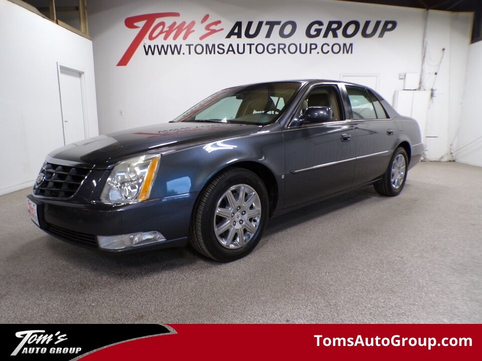 2010 Cadillac DTS  - Toms Auto Sales West