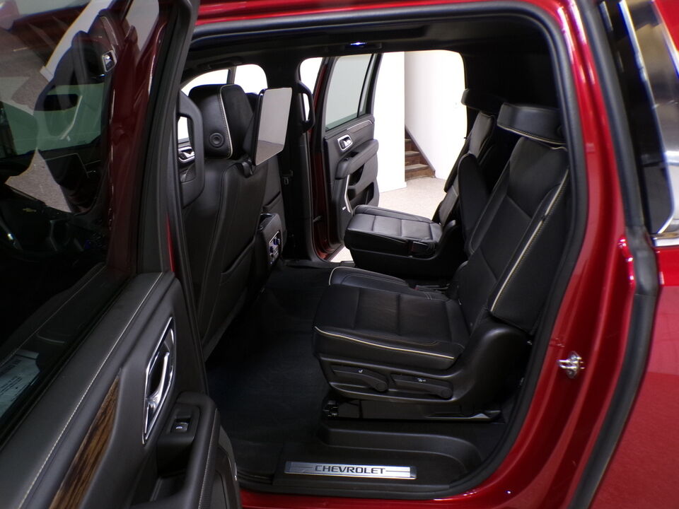 2021 Chevrolet Suburban  - Tom's Credit City