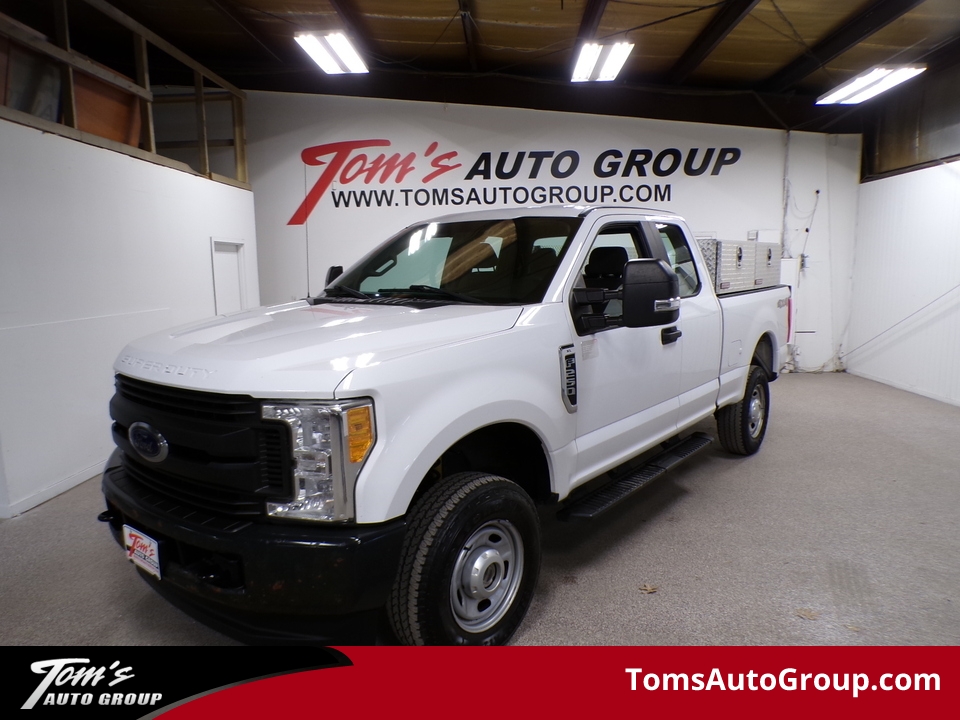 2017 Ford F-250 XL  - N65899Z  - Tom's Auto Sales North