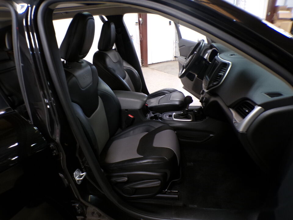 2014 Jeep Cherokee  - Tom's Credit City