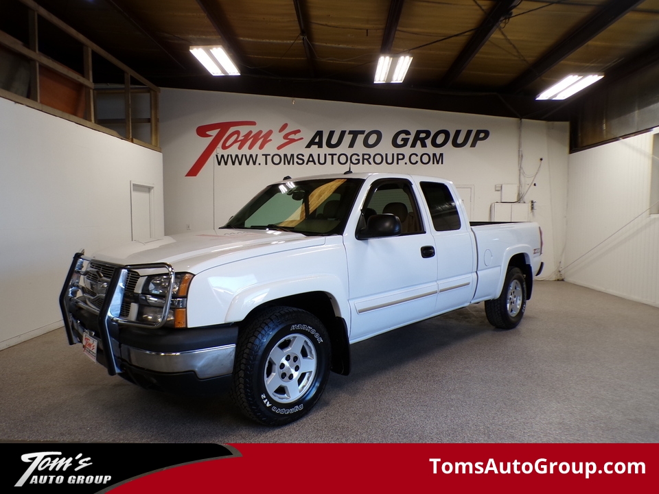 2004 Chevrolet Silverado 1500 Z71  - M85212L  - Tom's Auto Group