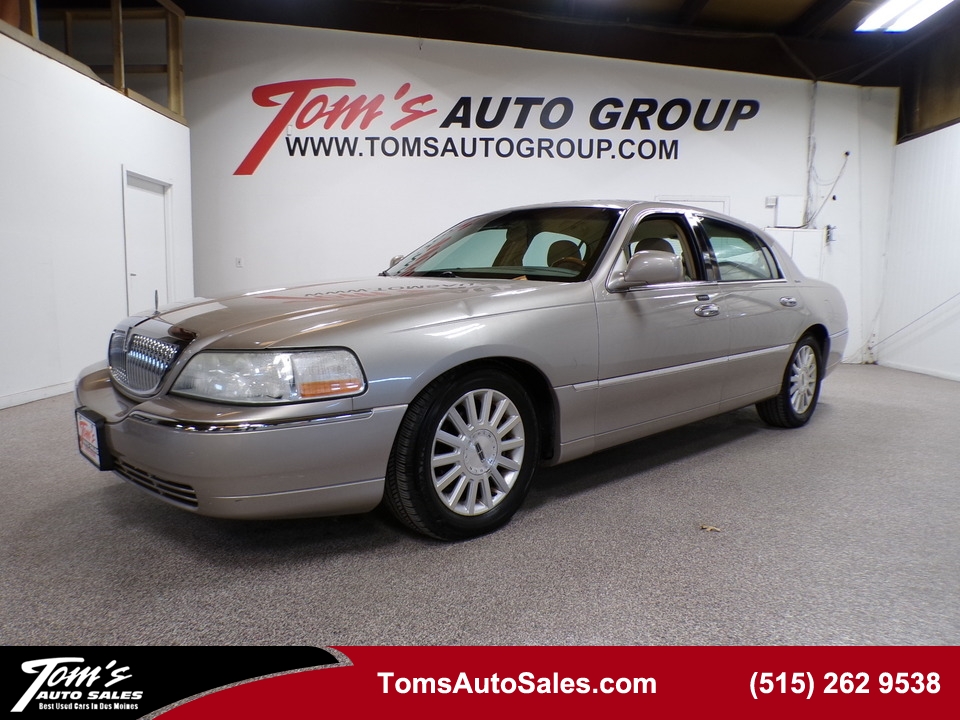 2003 Lincoln Town Car Signature  - S70846L  - Tom's Auto Group