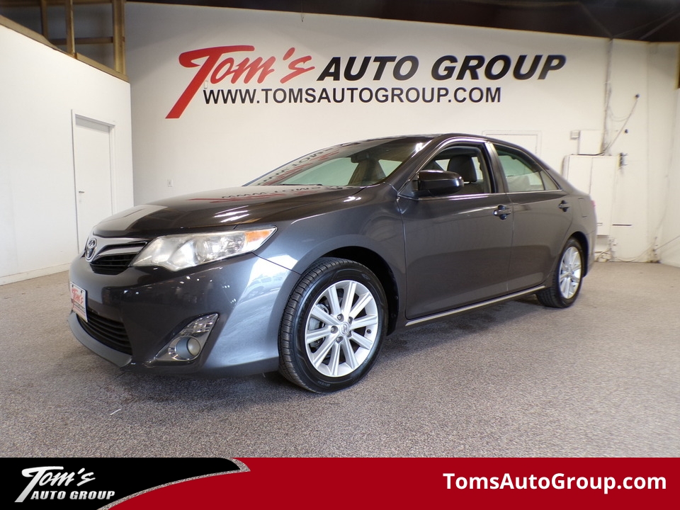 2013 Toyota Camry XLE  - M25161L  - Tom's Auto Sales, Inc.