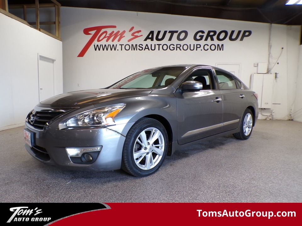 2015 Nissan Altima 2.5 SV  - B77722C  - Tom's Auto Group