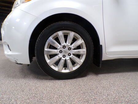 2012 Toyota Sienna  - Tom's Budget Cars