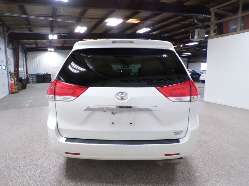 2012 Toyota Sienna  - Tom's Budget Cars