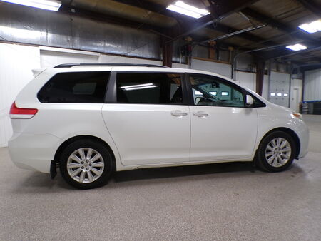 2012 Toyota Sienna  - Tom's Budget Cars