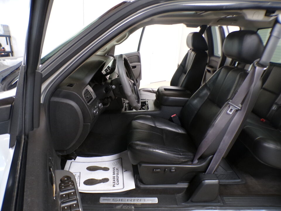 2011 GMC Sierra 1500  - Tom's Credit City
