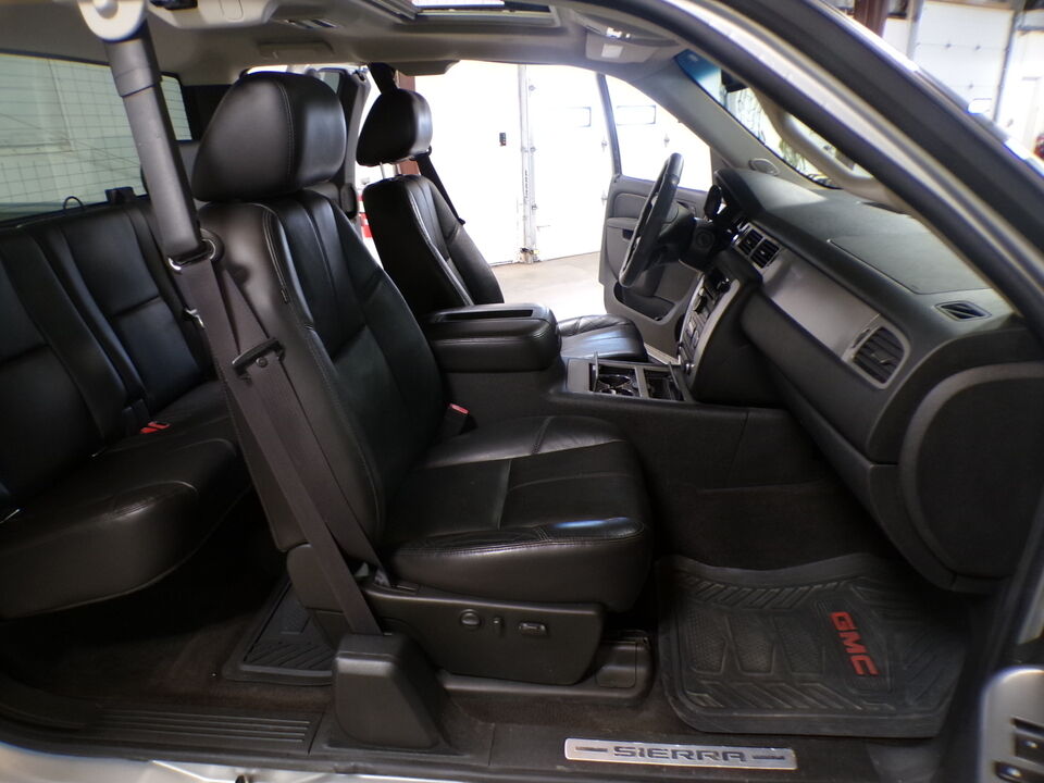 2011 GMC Sierra 1500  - Tom's Credit City