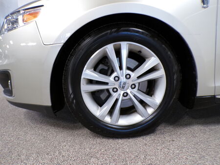 2010 Lincoln MKS  - Tom's Auto Sales, Inc.